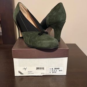 Green and Pumps